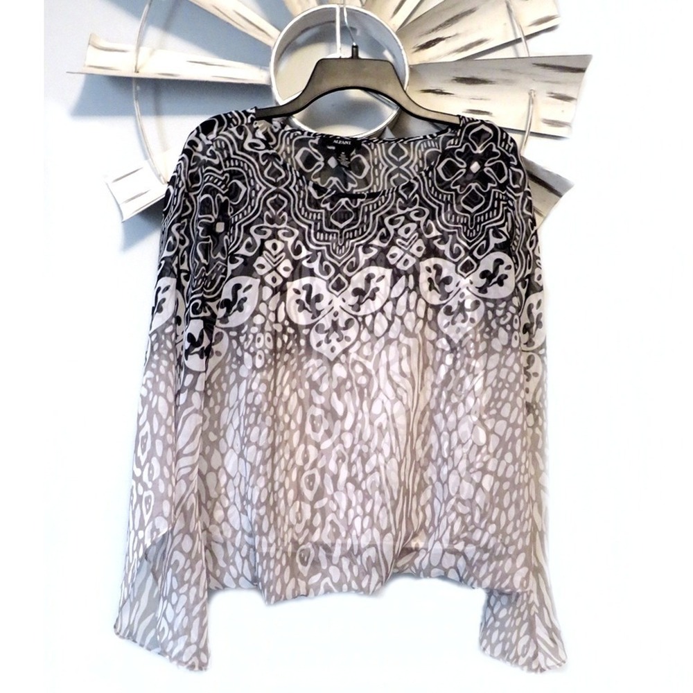 Alfani Black White Gray Sheer M Blouse Built in Tank Long Sleeves Bubble Hem